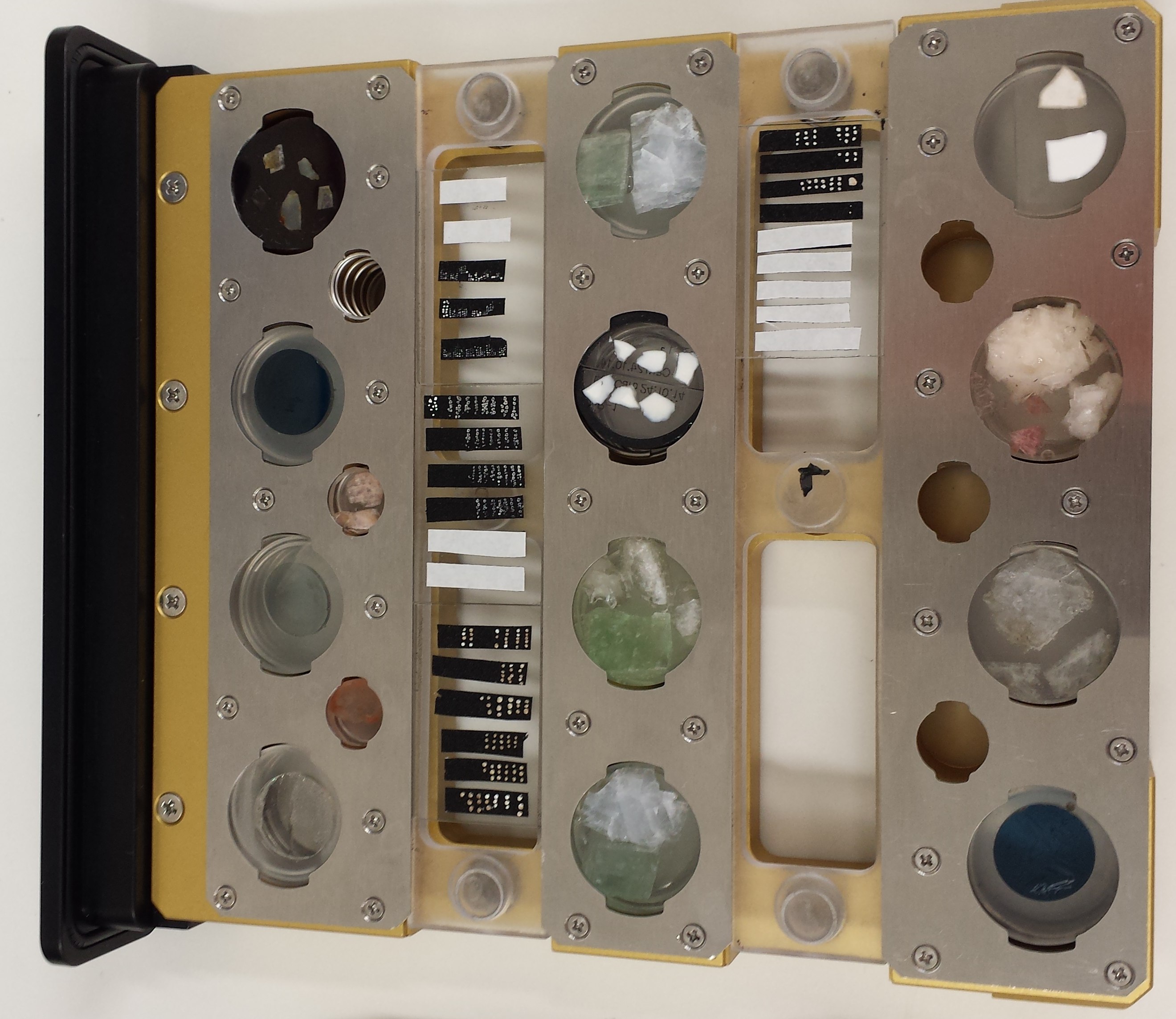 Example of standard sample holder (12 -1 inch +6 1/2 inch discs + 4 glass slides)