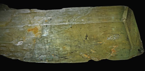 Photo of the mineral spodumene, showing cleavage and inclusions