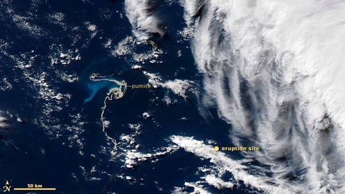 NASA Earth Observatory satellite image showing the pumice raft from the Havre submarine eruption of 2012