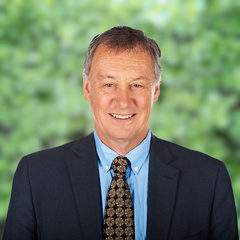 Professor Ian Farnan