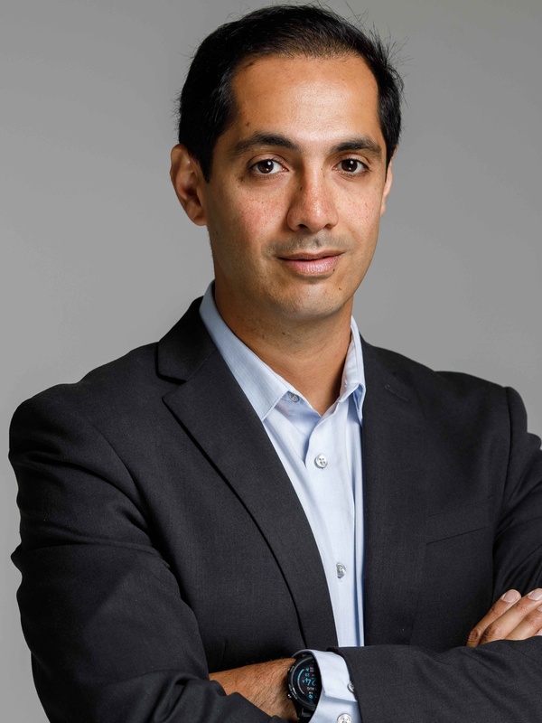  Ali  Mashayek 