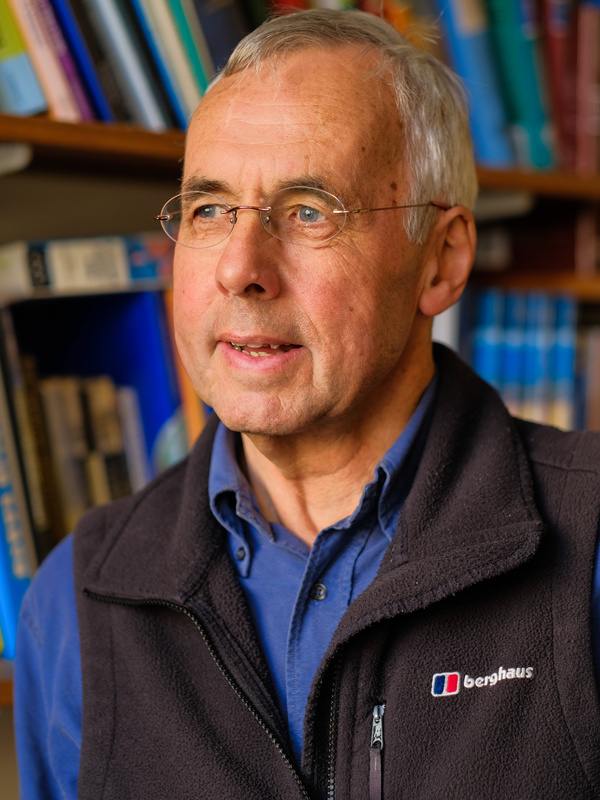 Dr Nigel Woodcock