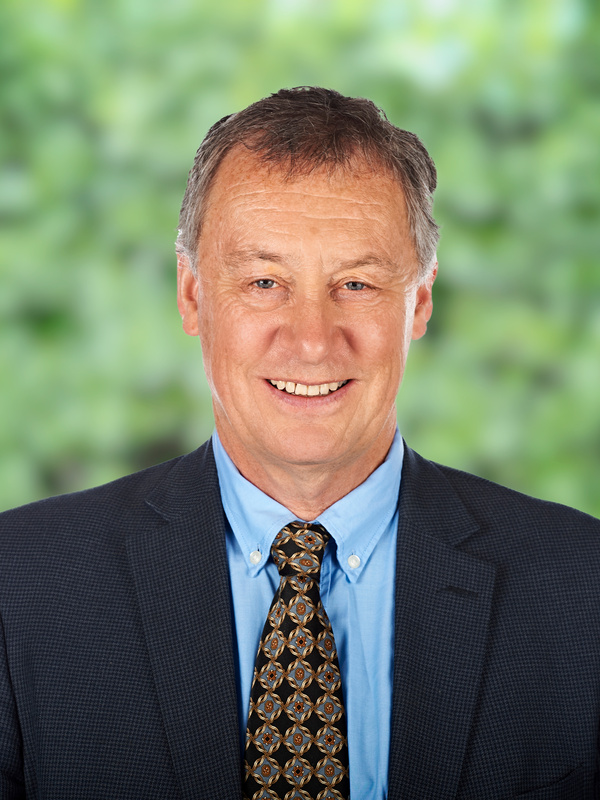 Professor Ian Farnan