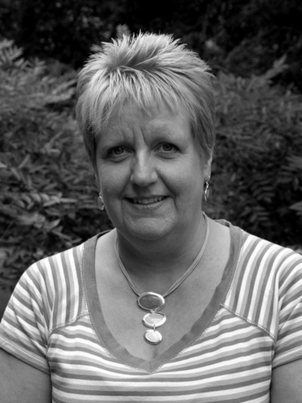  Sylvia Wright