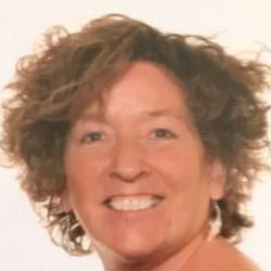  Claire  Armstrong