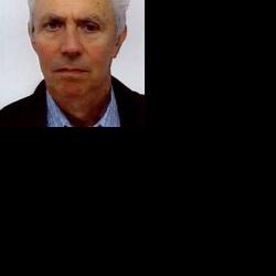 Dr Tony  Dickson