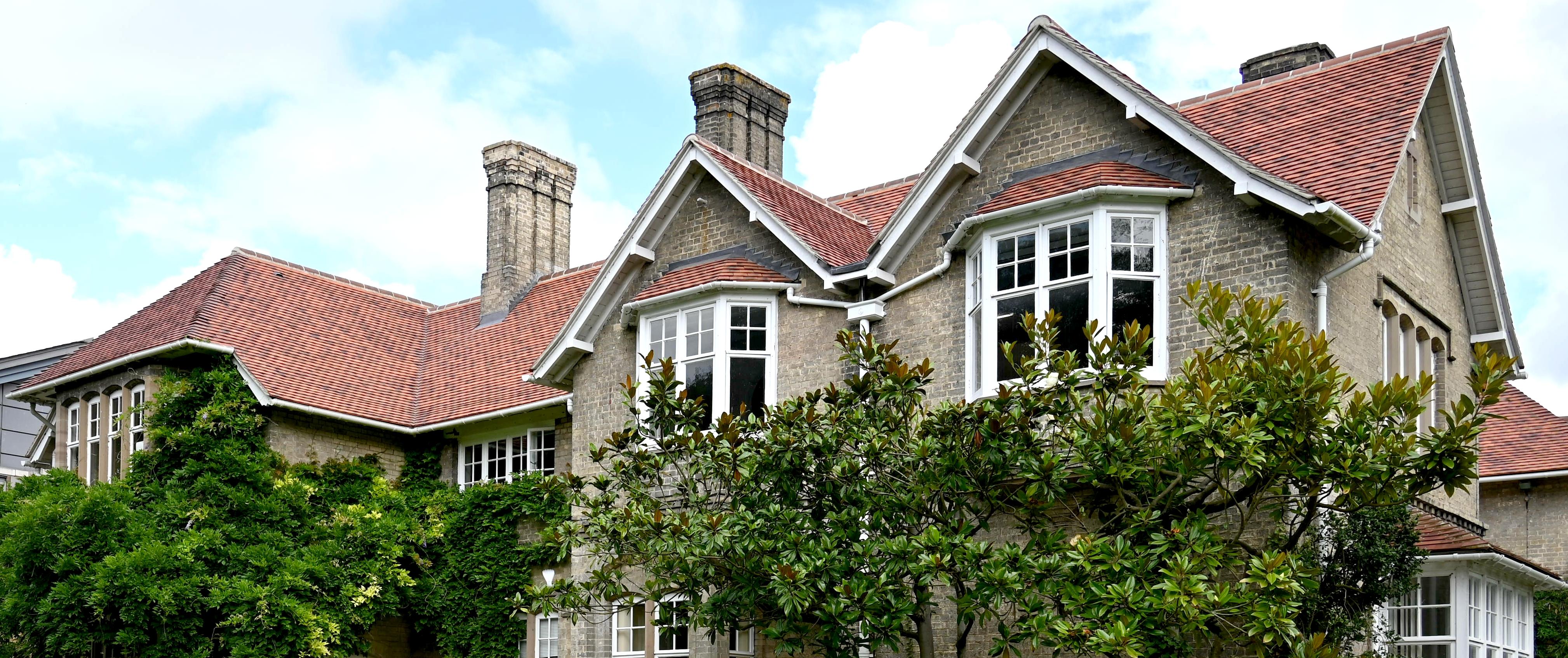picture show Madingley Rise House with focus on the top floor where the Library is