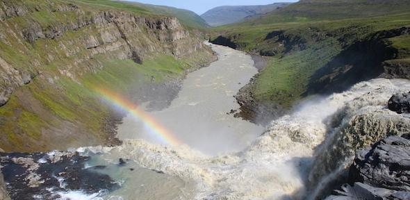 Iceland_waterfall